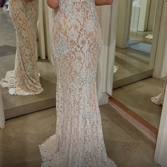 maxi boutique wedding dress - Picture 3 of 5